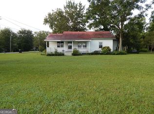 46 E Calhoun St, Reynolds, GA 31076