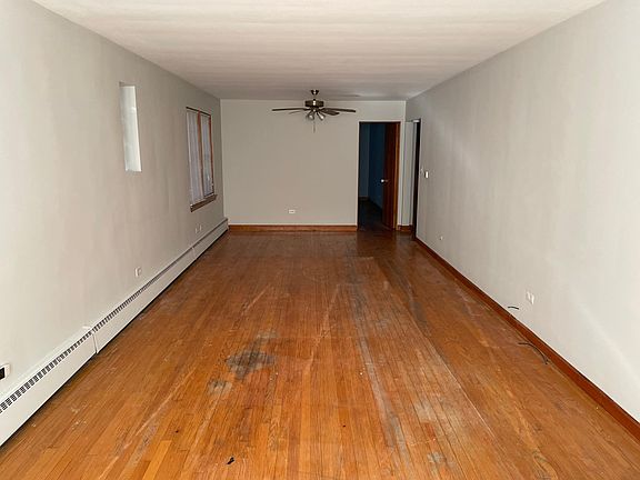 3rd image of 4033 N Austin Ave #1