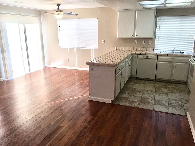395 Cimarron Dr — Photo 5
