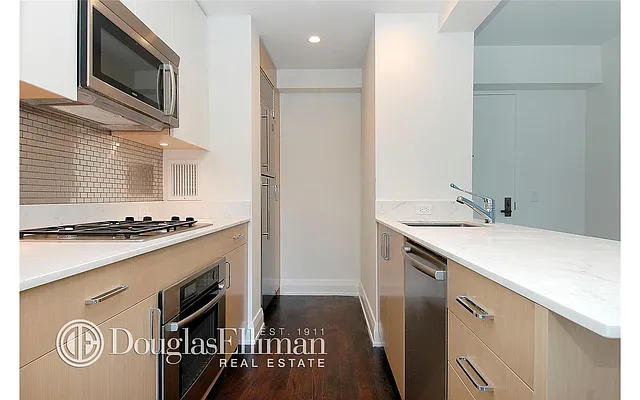 Rented by Douglas Elliman | media 18