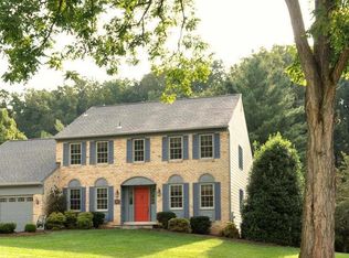 1819 Batten Hollow Rd, Vienna, VA 22182