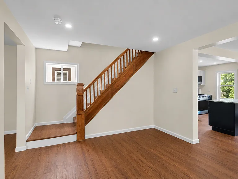 731 Humboldt St — Photo 9