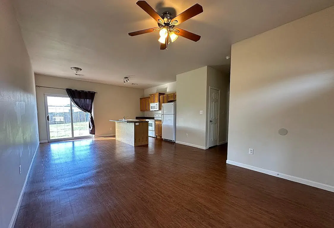 17 Rock Creek Dr — Photo 2