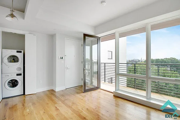 Rented by EXR | media 2