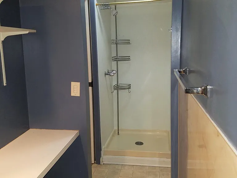 152 Lundy St — Photo 6
