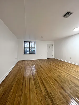 Rented by Manhattan Modern | media 5