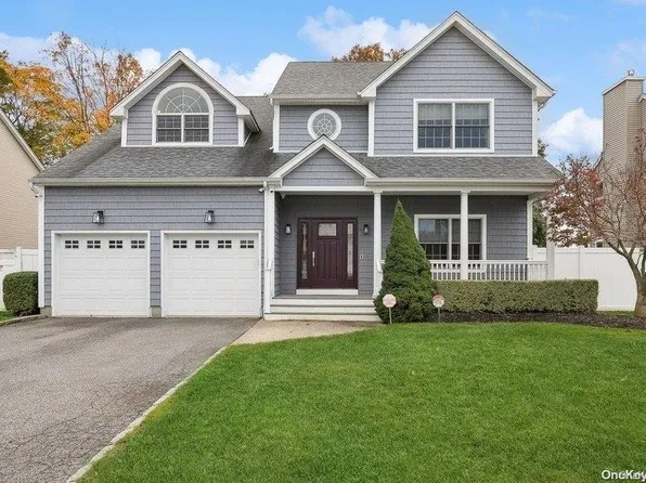 2 Corin Court, Syosset, NY 11791