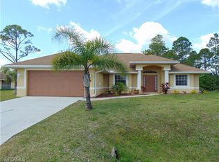 827 Julio Cir UNIT 1, Lehigh Acres, FL 33972