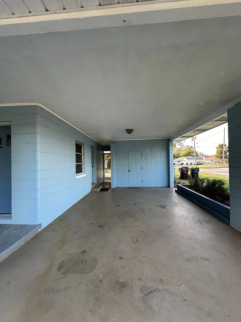 Move In Special- Nice 2/1 Home W/ Fenced Yard In St Cloud — Photo 4