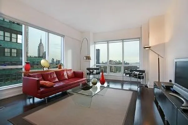 Rented by Corcoran | media 4
