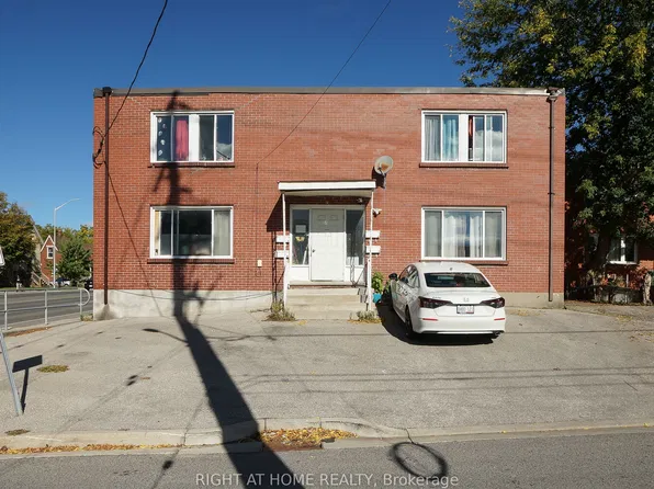 59 Saunby St N, London, ON N6G 1A4