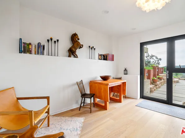 1432 Penny Rd #A, Topanga, CA 90290