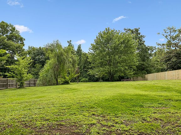 3rd image of 3518 Pleasant Valley Rd