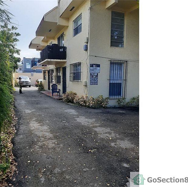 1st image of 129 NW 9th Ave #3