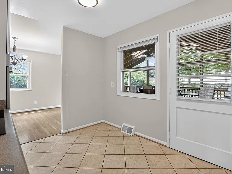 1452 Dewberry Ct — Photo 16