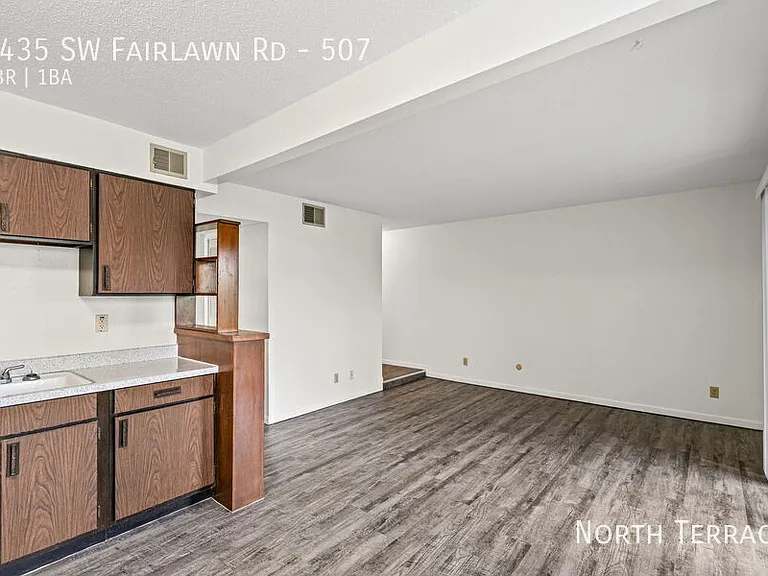 Fairlawn Flats — Photo 46