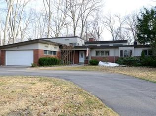 29 Natanis Path, Longmeadow, MA 01106