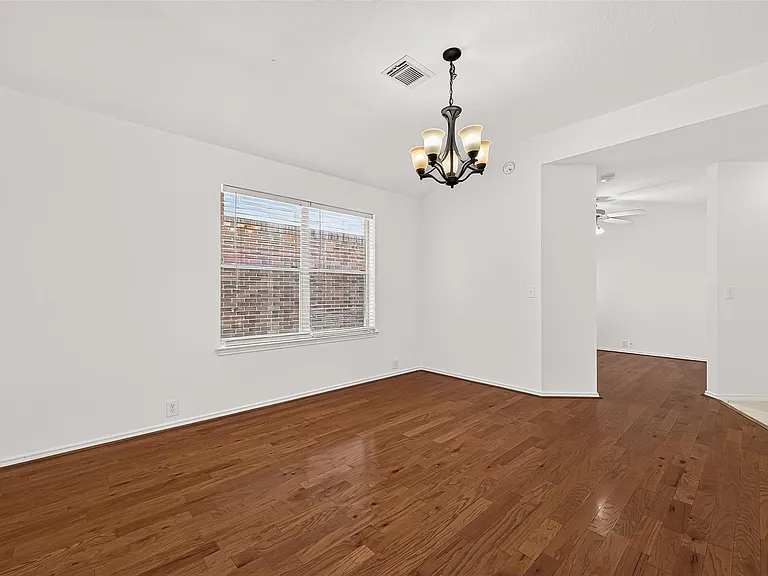 6807 Lauderwick Ct — Photo 7