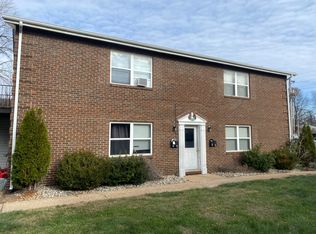 1337 N 17th St #4, Belleville, IL 62226