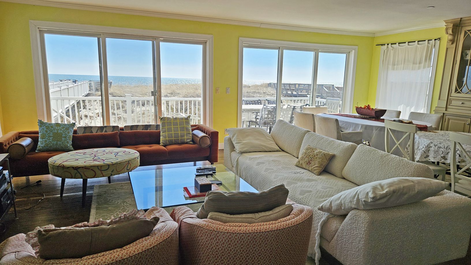  Living room with ocean views
