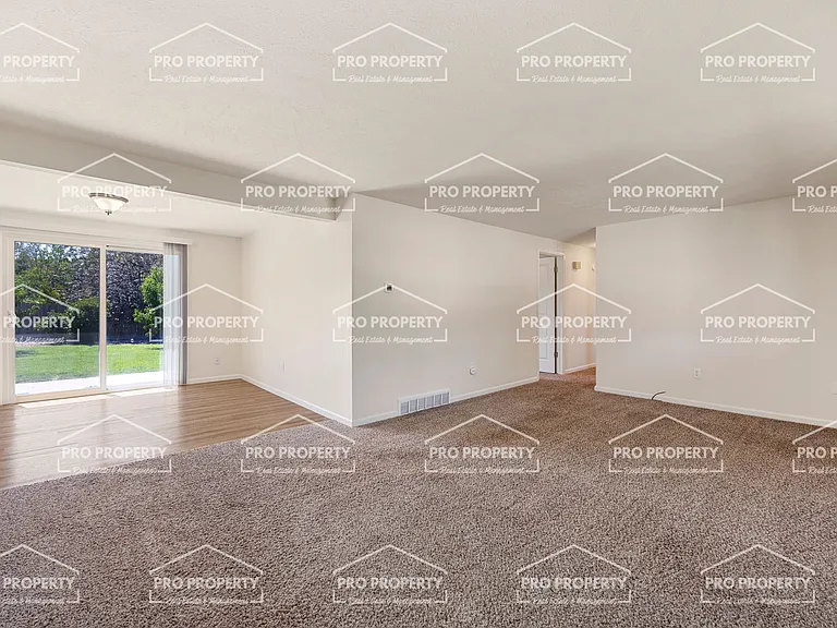 706 W 47th St — Photo 3