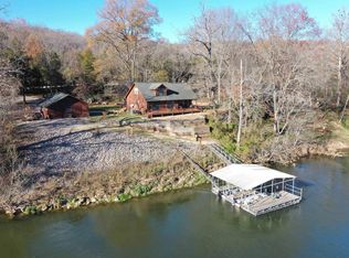 936 Riverside Dr, Flippin, AR 72634