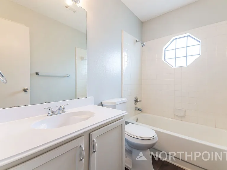 2708 Briarbank Cir — Photo 13