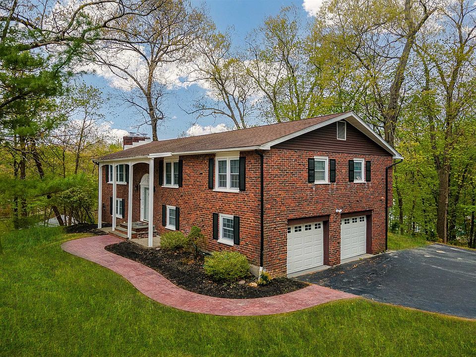 15 Brookland Farms Rd, Poughkeepsie, NY 12601 Zillow