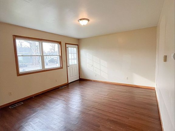 3rd image of 300 Harrison St
