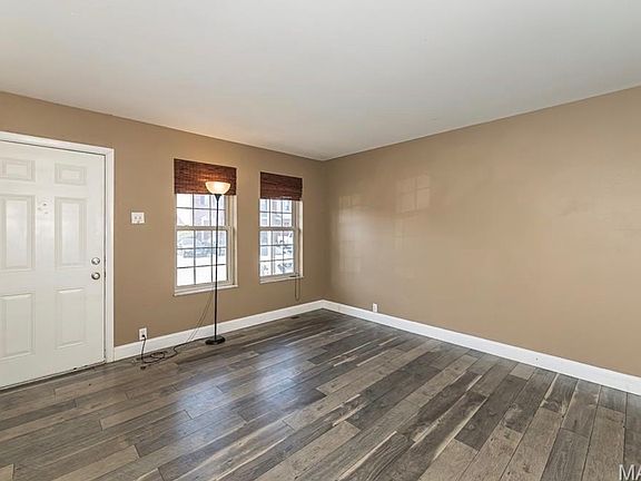 2nd image of 1212 Clarkson Ct