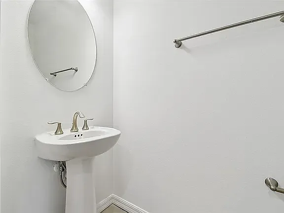 5657 Tripoli Dr — Photo 15