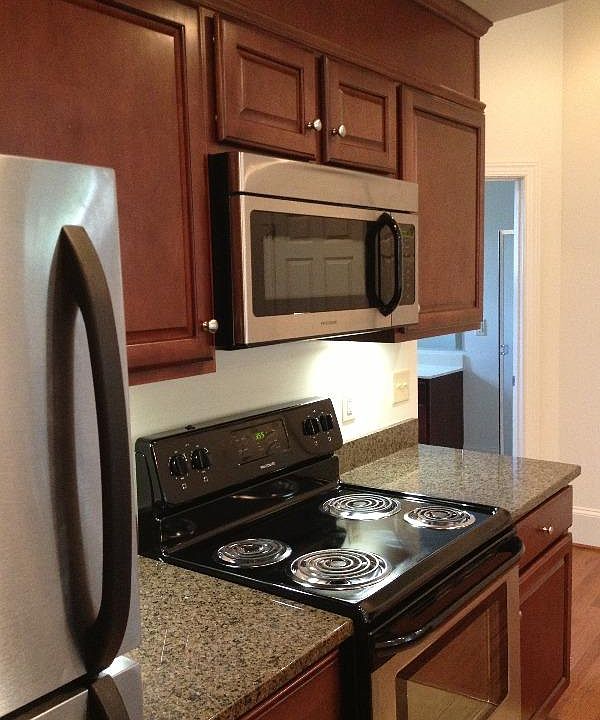 1st image of 1816 W Cary St #A
