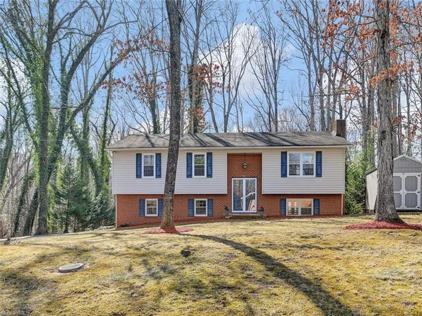 3742 Crosland Rd, Winston Salem, NC 27106