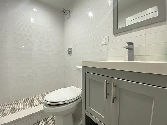 Rented by NY Space Finders Inc. | media 18