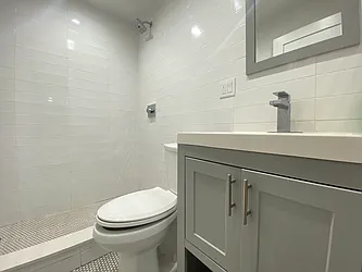 Rented by NY Space Finders Inc.