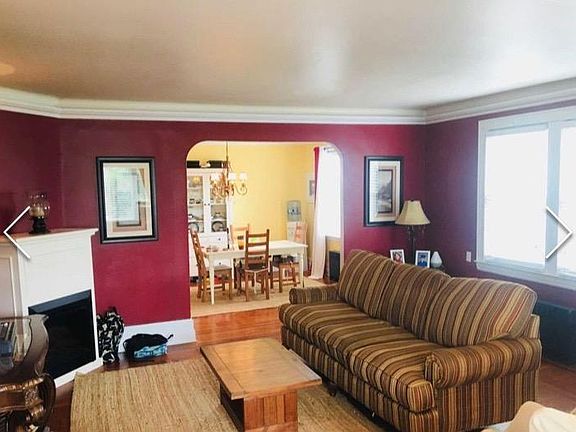 4th image of 469 E Walnut St #1