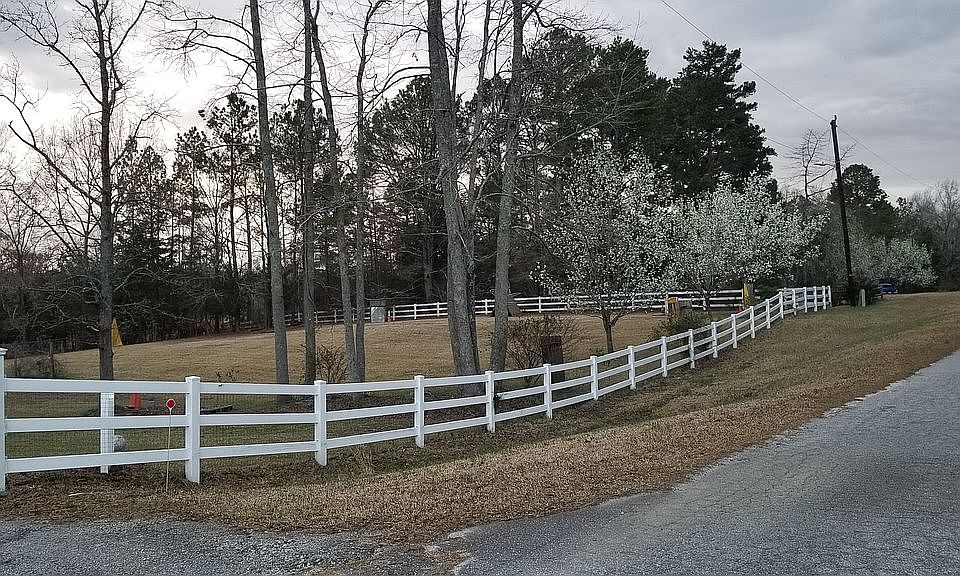 2nd image of 711 Starcliff Cir