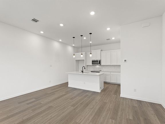 Hudson plan living area