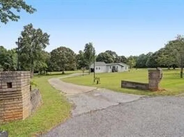 8736 Camp Rd, Winston, GA 30187