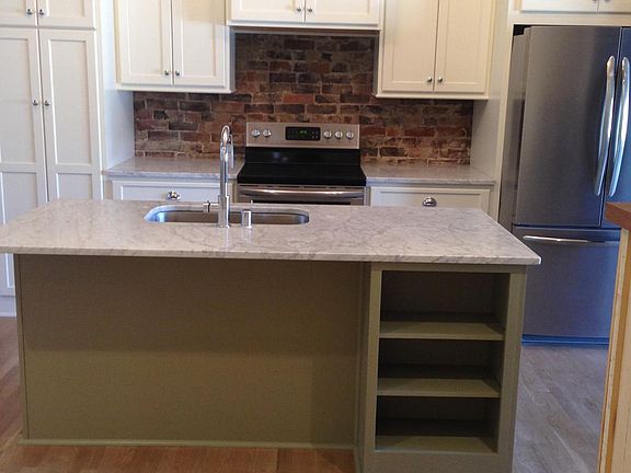 2nd image of 217 N Limestone St #200
