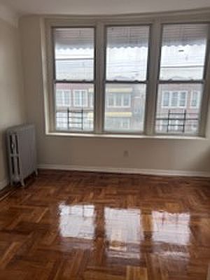 5th image of 942 E 222nd St #2