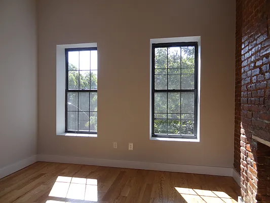 Rented by Lofts and Flats LLC | media 28