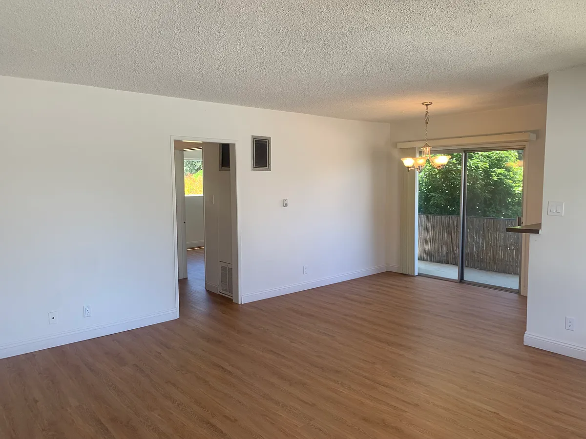 Building Photo - 3322 Bagley Ave #4