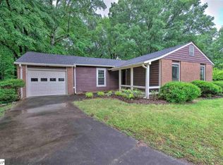 5 Oak Glen Ct, Greenville, SC 29607