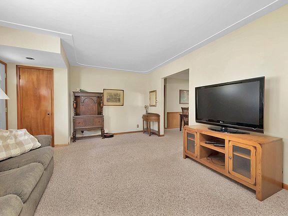 4th image of 1095 Sunset Hills Ave NW