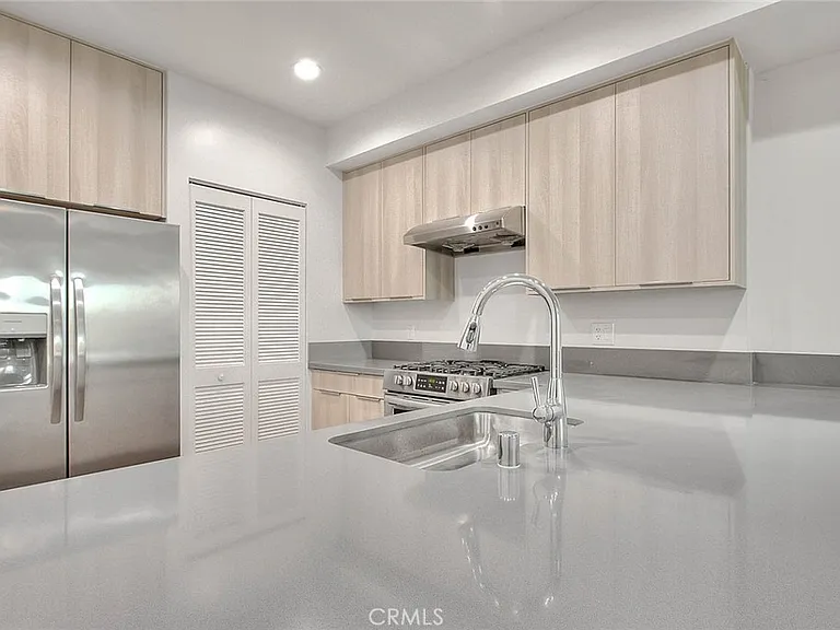 501 W Foothill Blvd #104 — Photo 10