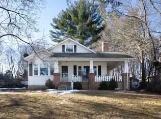 11 Prospect St, Lakeville, CT 06039