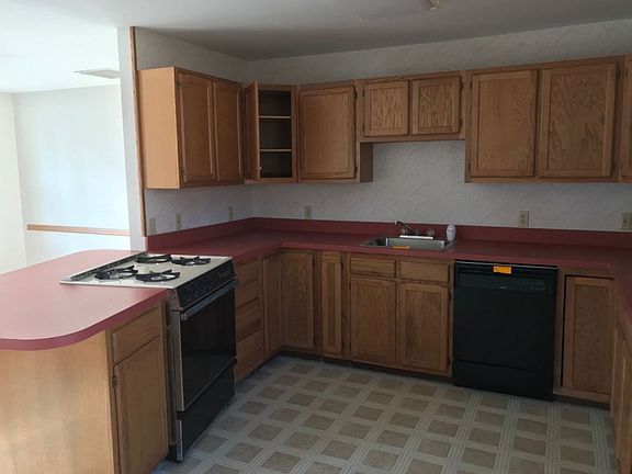4th image of 440 Peach Ave
