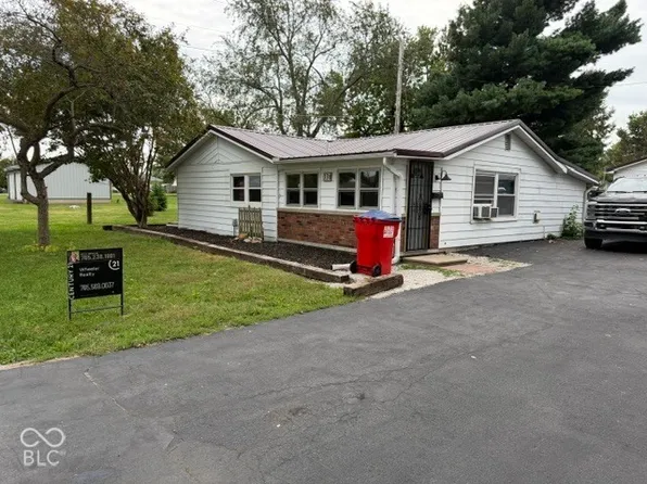 336 E Wilkison St, Montezuma, IN 47862