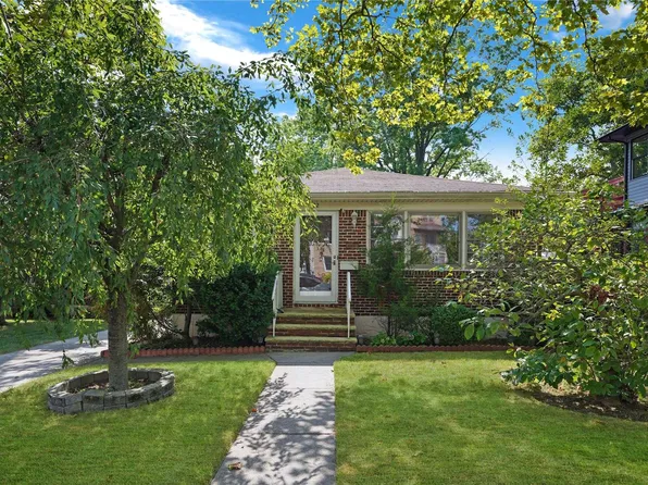 32 Legion Place, Staten Island, NY 10305